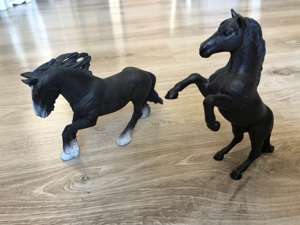 Konie Schleich - zestaw 2 sztuk
