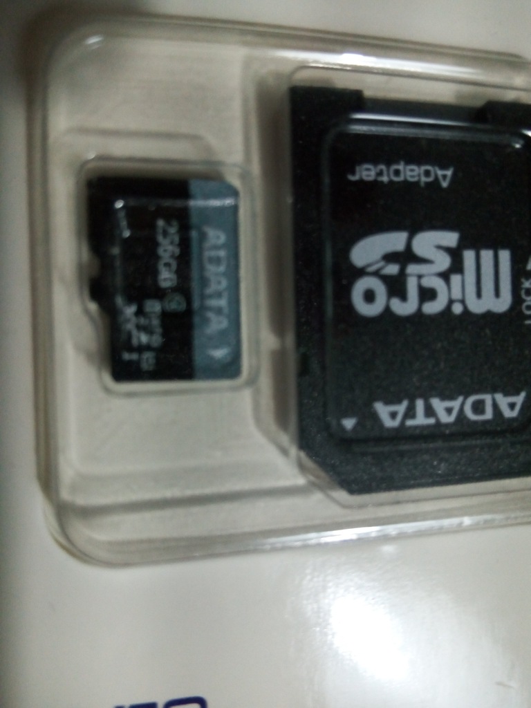 ADATA 256 GB micro SD UHS-I CLASS 10 + Adapter SD 