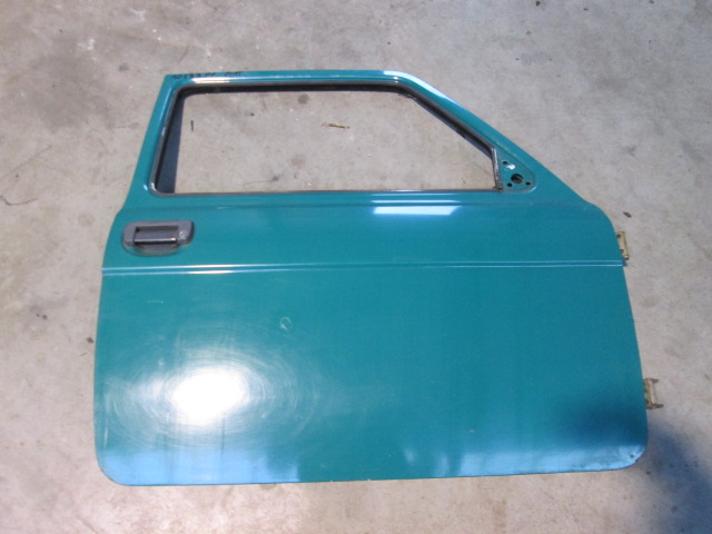 Fiat 126p elegant maluch Drzwi prawe zielone