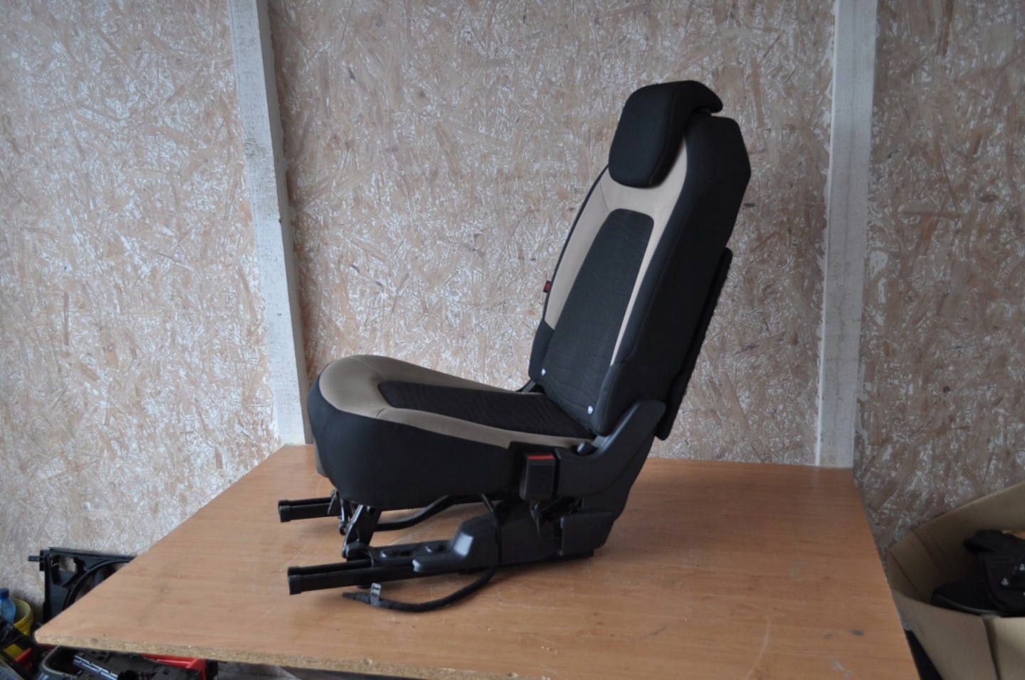 C4 PICASSO II 13- Sitz rechts heck II RZAD