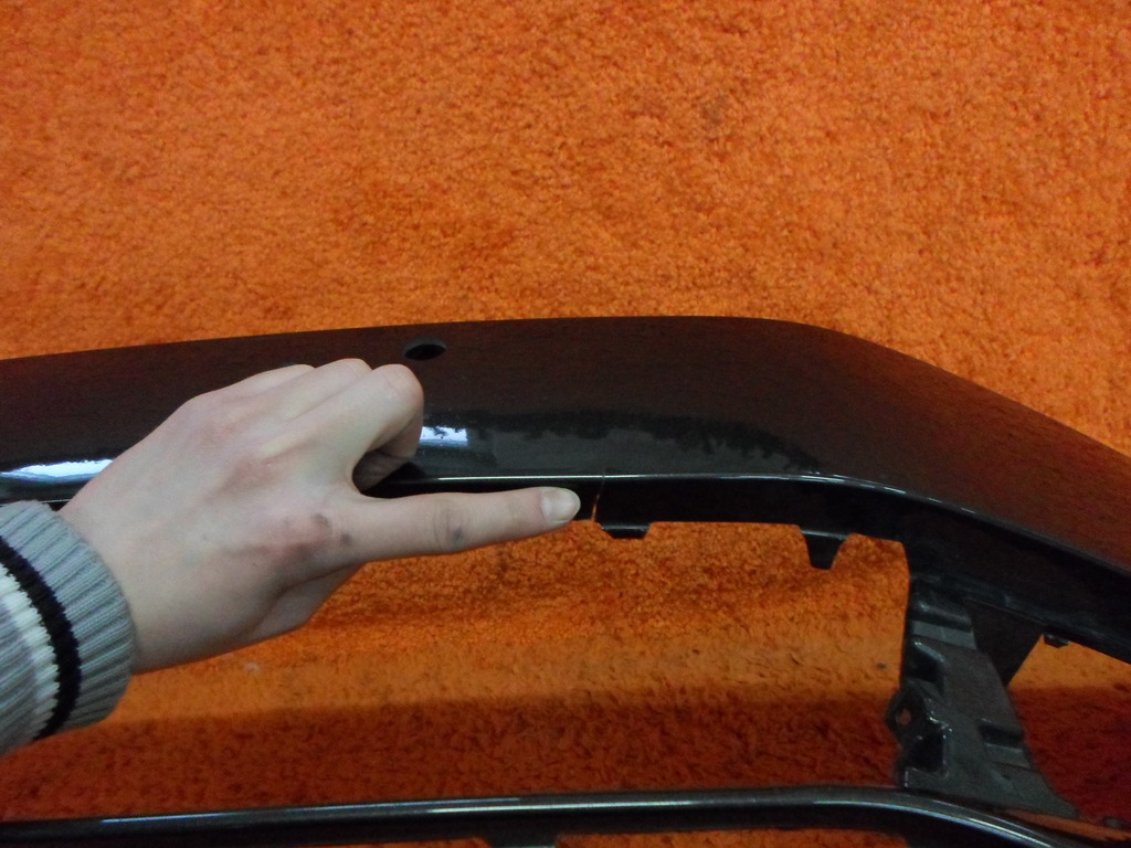 2014r- Vw Passat B8 bumper front 4xPDC without Spryskow original
