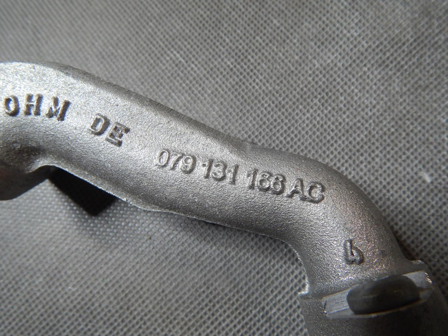 AUDI RS5 8T EGR valve 07L131101F