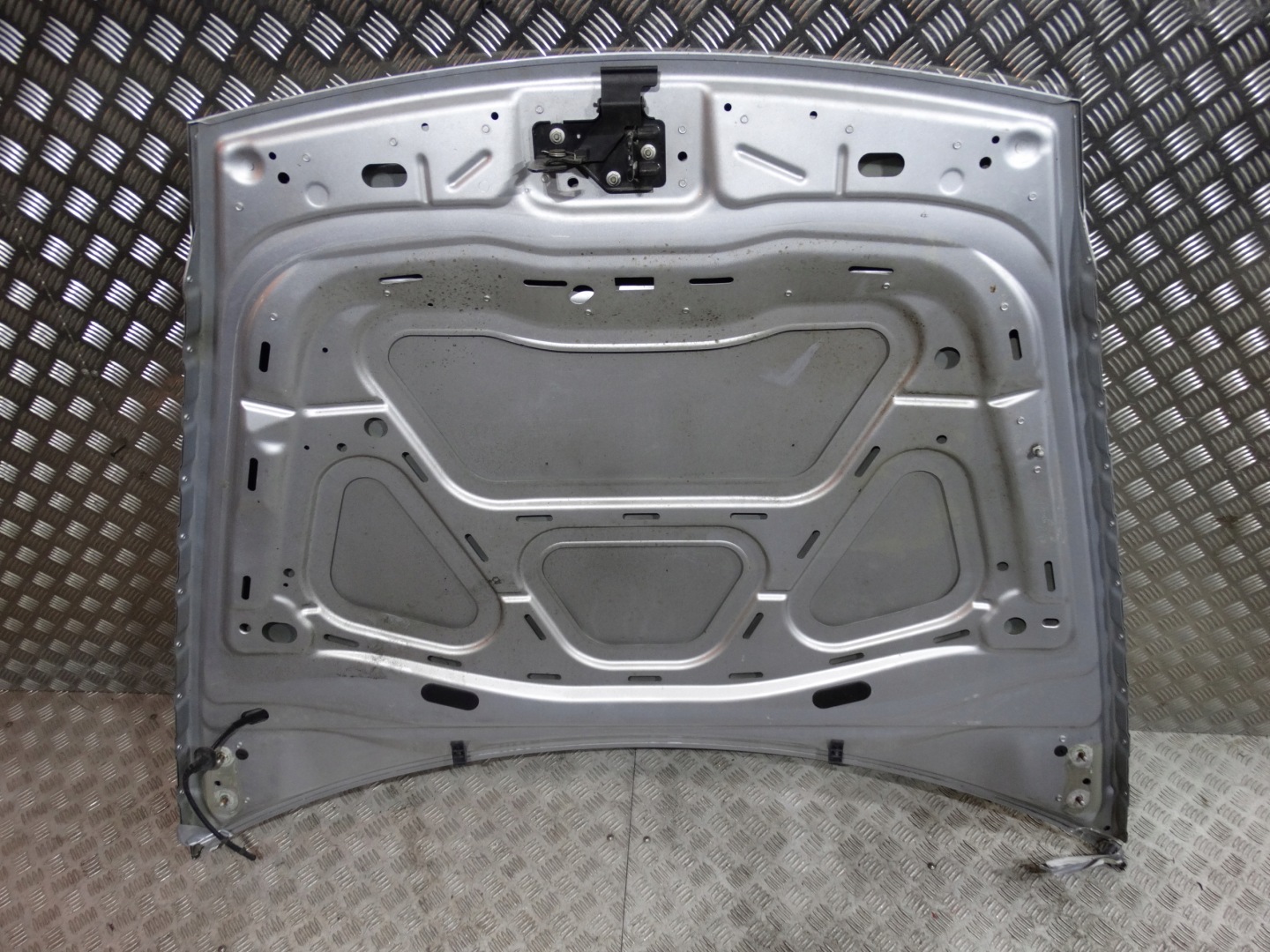IDEALNA KPL.bonnet front PORSCHE CAYENNE LIFT 7L5 1