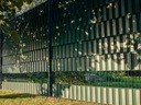 Bradas Tieniaca plotová páska 0,19x35m s klipmi zelená Štýl japonská záhrada moderná záhrada skalka stredomorská záhrada vidiecka záhrada