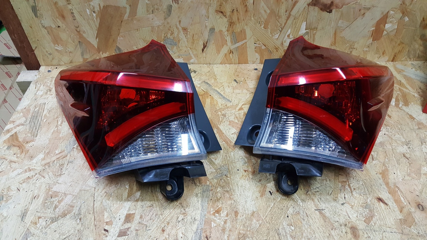 Toyota Auris E150 Rückleuchte Rearlamp - Thumbnail 1