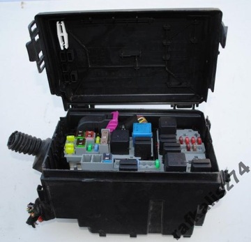 фото thumb №1, Коробка запобіжників corsa d 1.0 2012r край