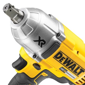 DeWalt DCF899N Аккумуляторный ударный шуруповерт 950 Нм