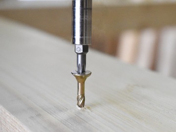 WKRĘTY CIESIELSKIE 4x70 TORX ŁEB STOŻKOWY OCYNK ZŁOTY 200sztuk