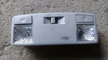 Mazda 3 03-09 лампа освещение потолок фото №1