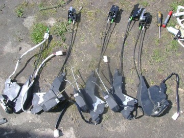 Central locking left right rear lexus is 200/ 300, фото