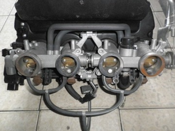 Suzuki gsr 750 накладка форсунка форсунки дроселі, фото