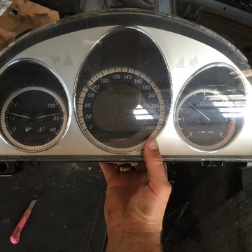 Mercedes w204 3, 2 cdi instrument panel europe a2044400211, фото