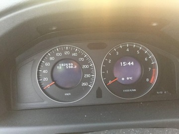 Панель приборов volvo v70 xc70 s80 2.0 2.4 2.5 b 07-12, фото