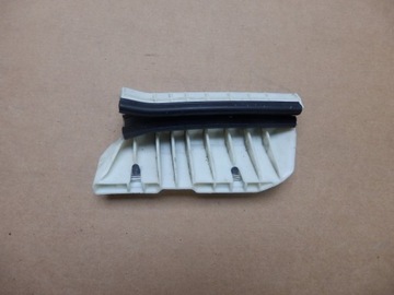Citroen c3 2 09- guide glass left back, фото