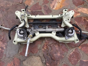 Mercedes e-class w212 suspension beam trolley bracket good condition, фото