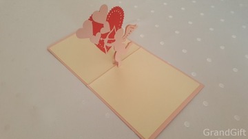 Амур стреляет сердцами, 3D открытка ко Дню Святого Валентина