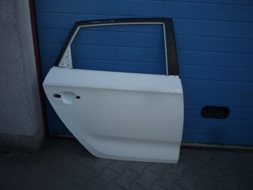 Kia carens 2012- дверь правая задняя, фото
