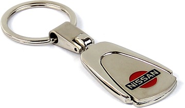 Brelok metalowy (2) - Nissan