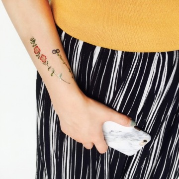 Тату цветок на бумаге в стиле Vintage Flower