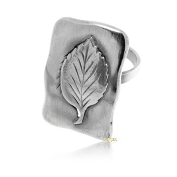 Pierścionek srebrny oksydowany liść
