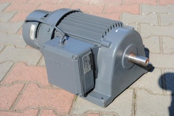 Silnik 2.2kw. 930obr./min. z hamulcem. BAUER!