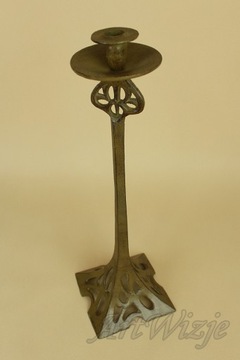 Большой садовый подсвечник в стиле модерн.