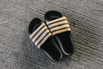 ШЛЕПАНКИ ADIDAS ORIGINALS ADILETTE ШЛЕПАНЦЫ