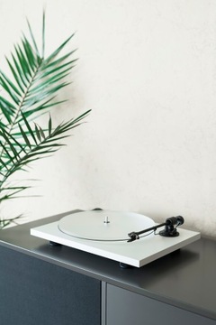 Фонокорректор Pro-Ject PRIMARY E Plug&Play, белый