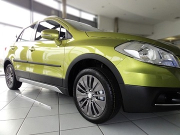 LIŠTA BOČNÍ NA DVEŘE SUZUKI SX4 II S-CROSS 13-21