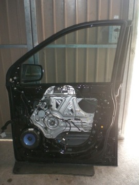 DVEŘE PŘEDNÍ KIA CARNIVAL III 09 ZVAT