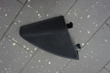 OSŁONA GŁOŚNIKA DRZWI PRAWA TRÓJKĄT MERCEDES W205