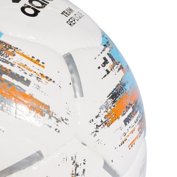 Футбол для ног adidas тренировочный размер 5 Orlik Pitch