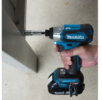 Бесщеточная отвертка MAKITA DTD155Z 18V IMPACT