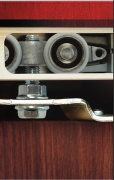 РАЗДВИЖНЫЕ ДВЕРИ С СЕРЕБРЯНЫМИ ПОЛОСАМИ 96 СМ