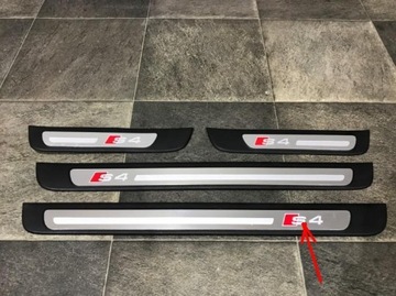 AUDI S4 NAKLEJKA NA PRÓG WEWNĘTRZNY SREBRNA
