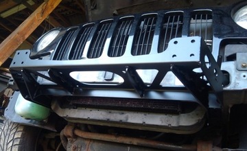 Стальной передний бампер Jeep Cherokee KJ