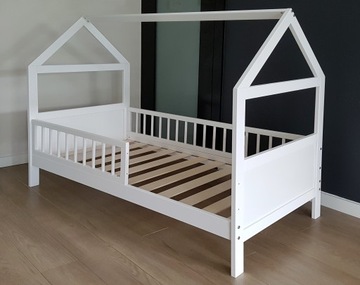 BIAŁE ŁÓŻKO DLA DZIECI DOMEK 140X70 TAPCZANIK + BARIERKI + SZUFLADA