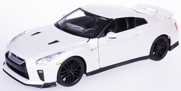 NISSAN GT-R 2017 BBURAGO METAL МОДЕЛЬ 1:24 БЕЛЫЙ