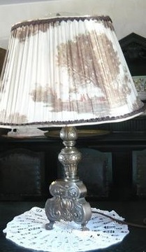 LAMPA STOŁOWA Z KLOSZEM Z MATERIAŁU BIELSKO!!