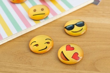 10 КРУГЛЫХ МАГНИТОВ EMOJI ДЛЯ ХОЛОДИЛЬНИКА