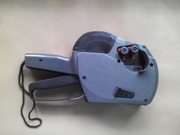 ПРОЧНАЯ, ПЛОТНАЯ, СЕРАЯ, ДВУХРЯДНАЯ ЭТИКЕТИРОВОЧНАЯ МАШИНА, K 2260 ЭТИКЕТИРОВОЧНАЯ МАШИНА