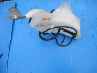 Бачок омывателя lancia delta 2007r- фото №1