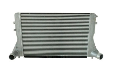 Радиатор интеркулер vw passat b6 b7 1k0145803p фото №1