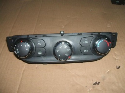 Kia ceed ii панель кондиціонера обдув 97250-a2000 фото №1