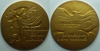 Niespotykany w wersji złoconej Miłośnikom intarsji