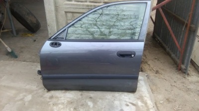 Mitsubishi carisma двері ліва передні перед фото №1