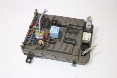 Коробка запобіжників citroen c5 фото №1