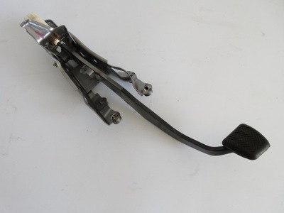 Auris ii педаль тормоза механическая коробка передач фото №1