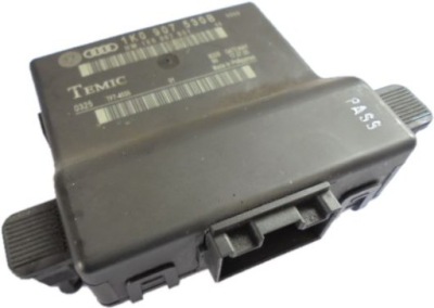 Audi a3 8p модуль блок керування шлюз 1k0907530b фото №1