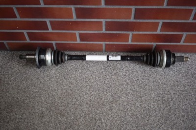 Приводной вал правая задняя bmw 3 f30 f31 f32 f33 f36 7597682 фото №1